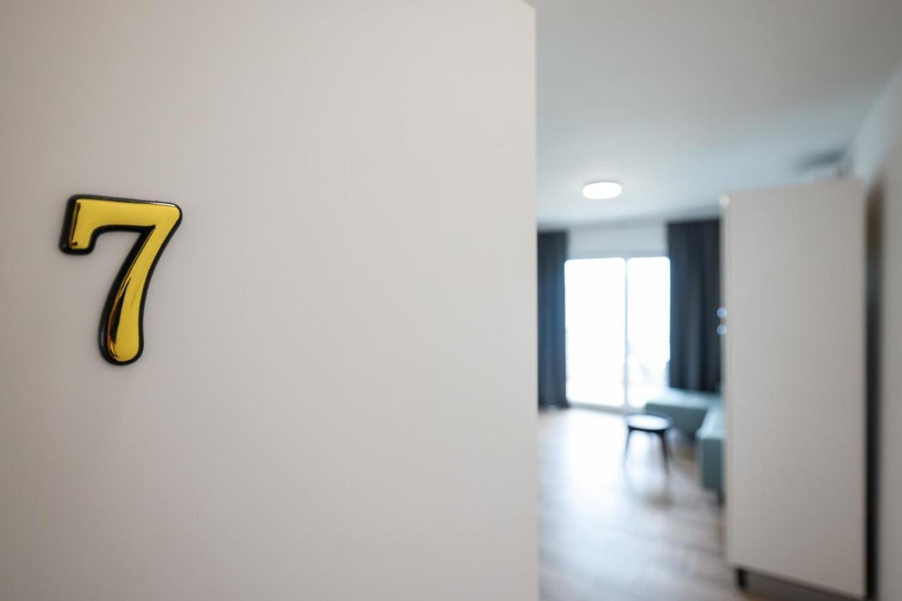 Beachfront Apartments Tic With Seaview Miletici Exterior foto
