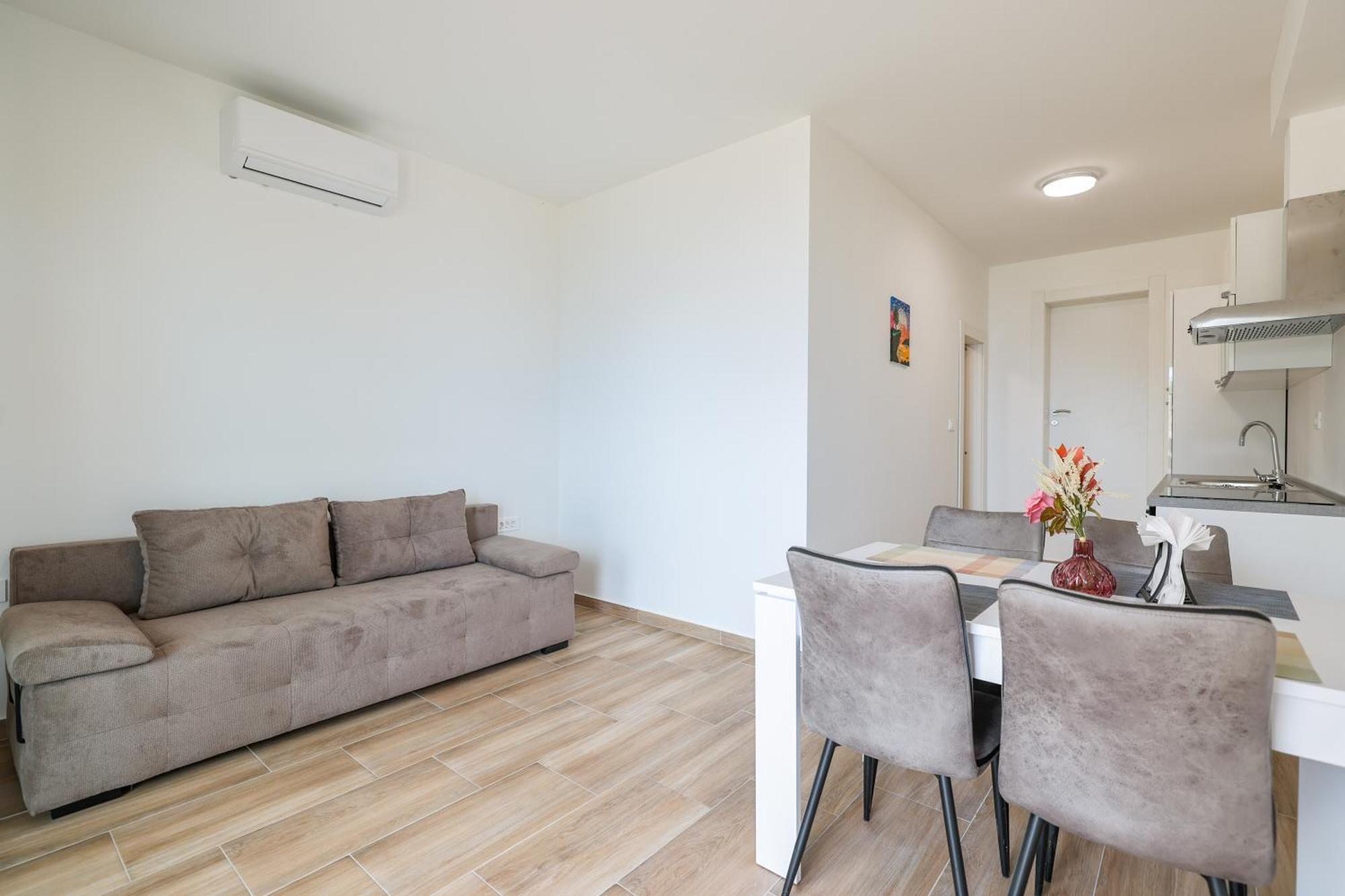 Beachfront Apartments Tic With Seaview Miletici Exterior foto